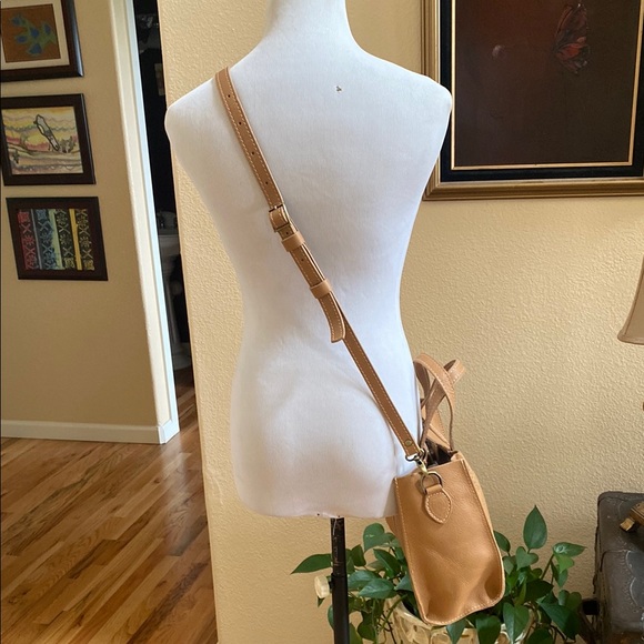 Portland Leather Lola Crossbody Tote Bag - Picture 3 of 11